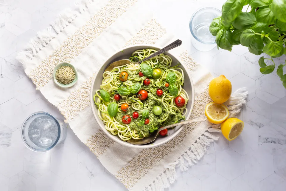 A Healthy Alkaline Meal: Creamy Zucchini Pasta